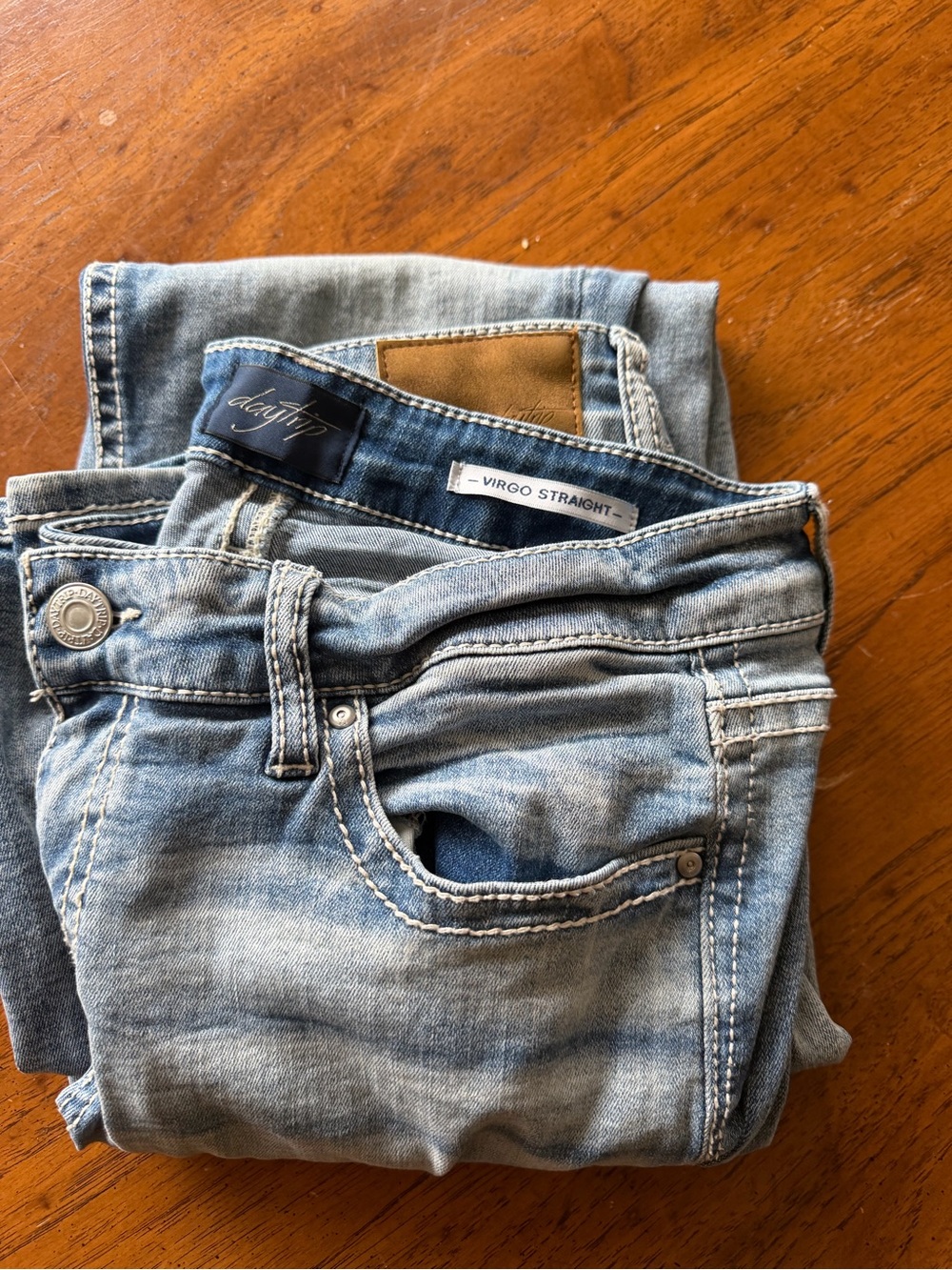 Daytrip Virgo Straight Light Wash Women's Jeans